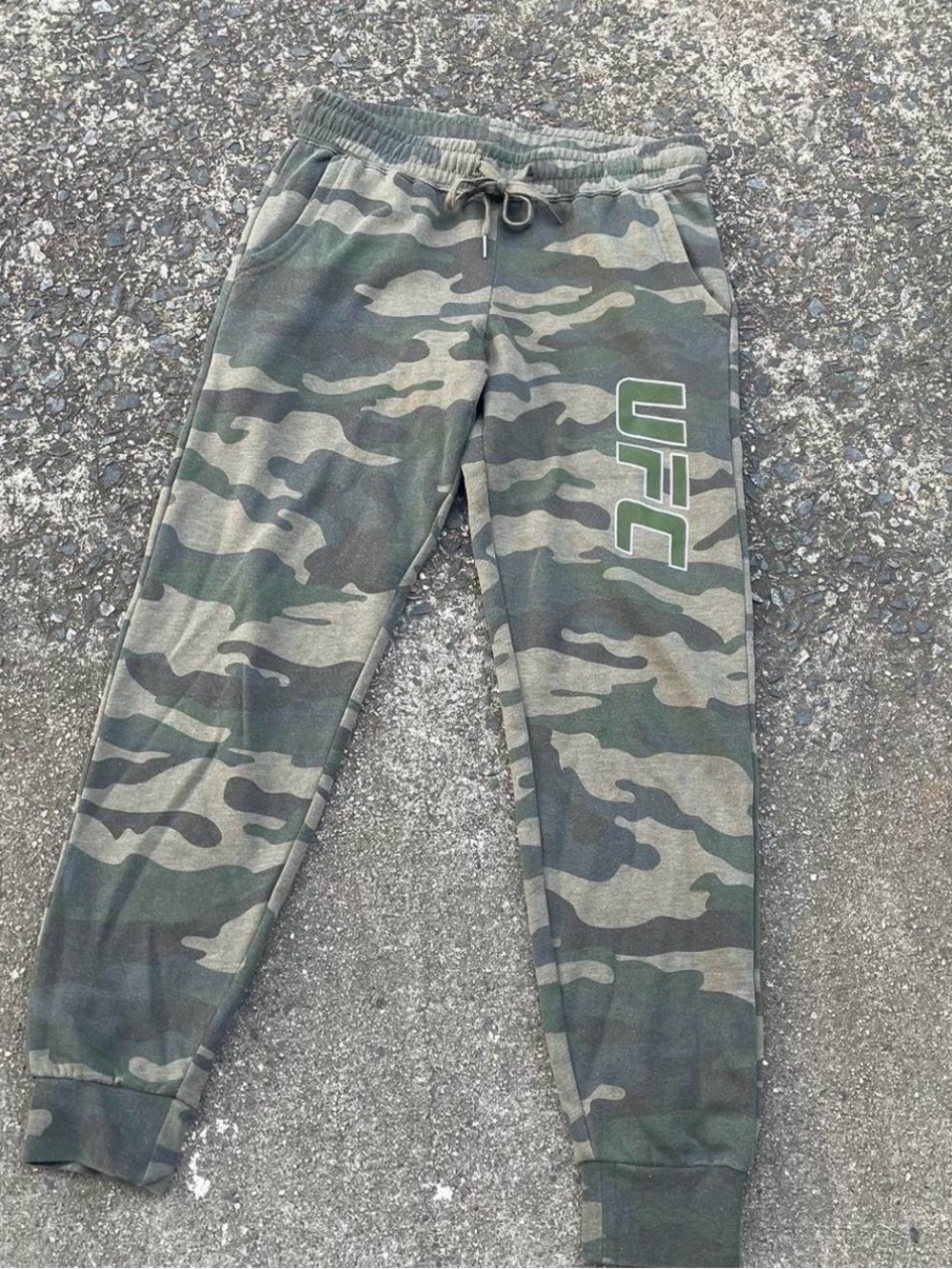UFC small green camo sweatpants